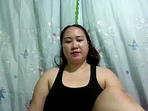 prettywetmom88 online show from 10-13-25, 10:06
