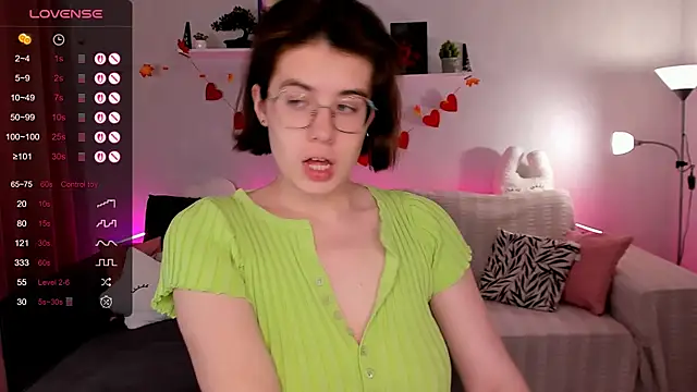 BellaCaress online show from 11-21-25, 08:46