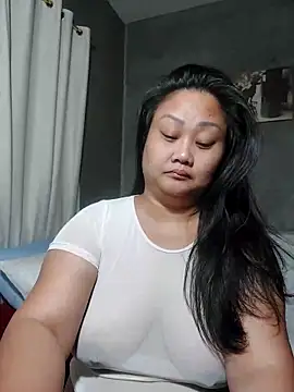 Snapshot of jengrey chatting on 02-21-26, 01:07 jengrey online show from 02-21-26, 01:07