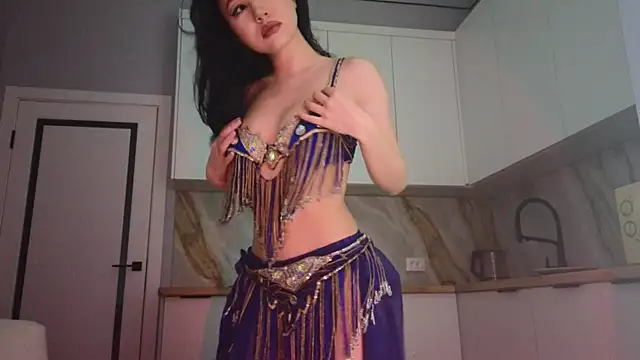 Snapshot of lunajii chatting on 04-26-26, 11:24 lunajii online show from 04-26-26, 11:24