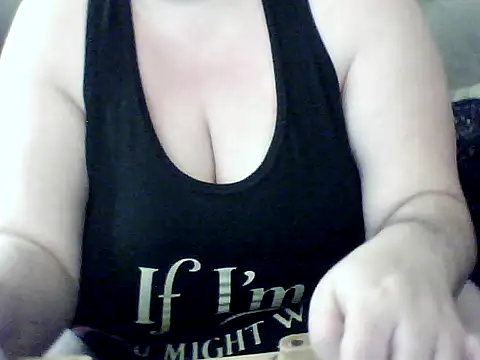 Snapshot of Valendra_ chatting on 02-22-26, 07:11 Valendra online show from 02-22-26, 07:11