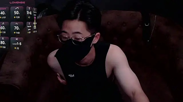 Snapshot of asiantwinkz chatting on 10-17-25, 11:56 asiantwinkz online show from 10-17-25, 11:56