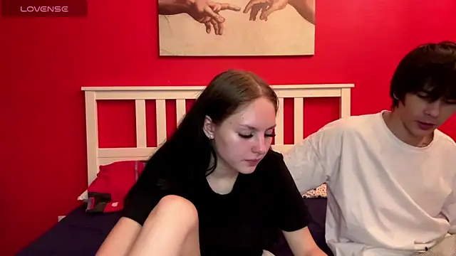 Snapshot of flowerscouple chatting on 09-30-25, 04:07 flowerscouple online show from 09-30-25, 04:07