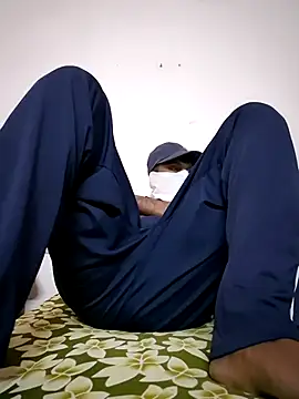 Hotbadboy026 online show from 04-25-26, 05:54