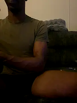 Snapshot of lathadon chatting on 10-27-25, 10:33 lathadon online show from 10-27-25, 10:33