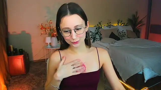 YourLovellyStory online show from 11-20-25, 09:21