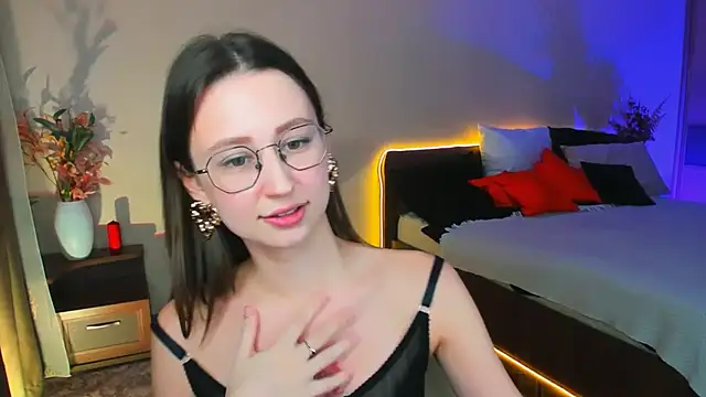 YourLovellyStory online show from 11-06-25, 07:29