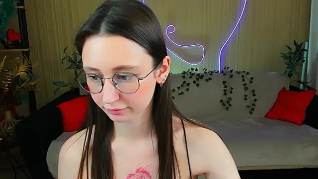 YourLovellyStory online show from 05-12-26, 01:28