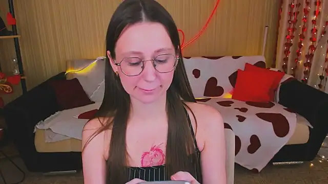 YourLovellyStory online show from 02-25-26, 02:28