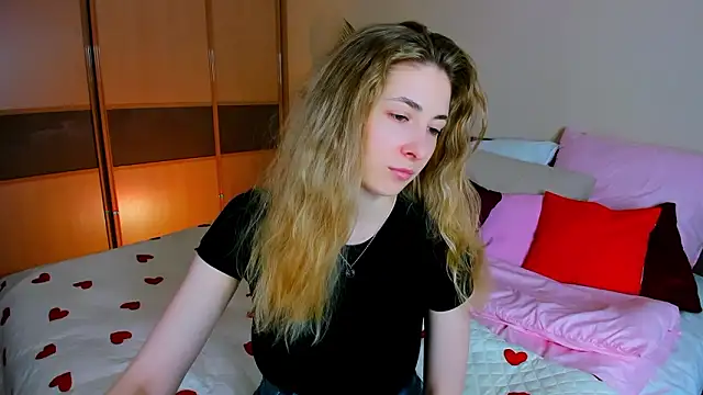 Snapshot of SensitiveSooul chatting on 02-27-26, 11:32 SensitiveSooul online show from 02-27-26, 11:32