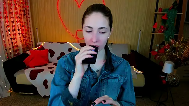 Snapshot of SensitiveSooul chatting on 02-17-26, 11:18 SensitiveSooul online show from 02-17-26, 11:18