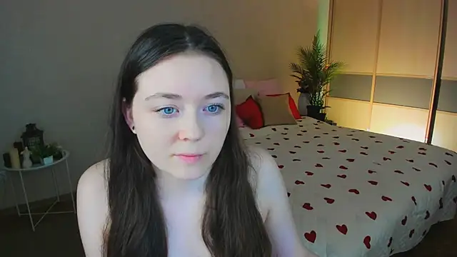 Snapshot of AlluringLookk chatting on 05-26-26, 04:16 AlluringLookk online show from 05-26-26, 04:16