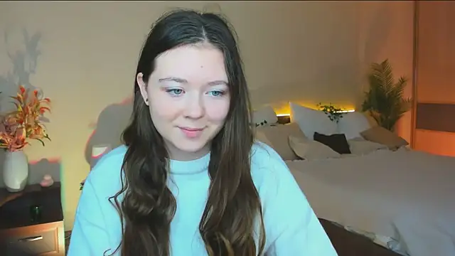 AlluringLookk online show from 10-18-25, 04:14