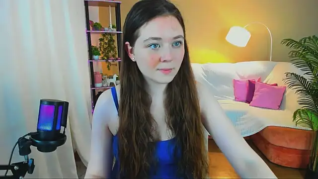 AlluringLookk online show from 09-24-25, 12:11