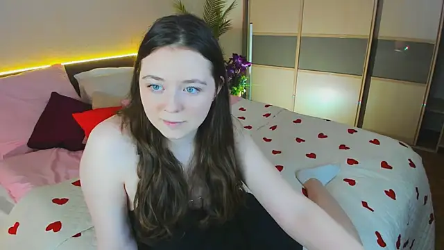 AlluringLookk online show from 03-08-26, 05:27