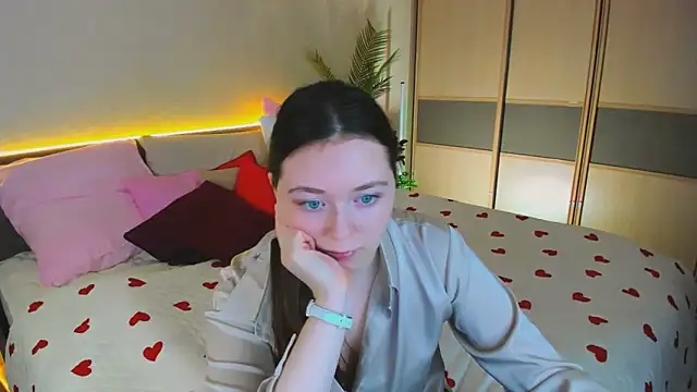 AlluringLookk online show from 03-24-26, 04:40