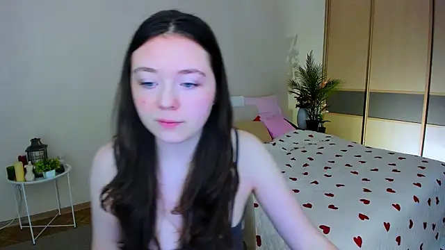 Snapshot of AlluringLookk chatting on 06-28-26, 04:52 AlluringLookk online show from 06-28-26, 04:52
