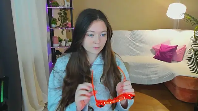 AlluringLookk online show from 10-21-25, 10:25