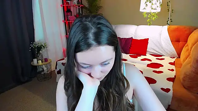 AlluringLookk online show from 03-29-26, 11:45