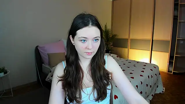 Snapshot of AlluringLookk chatting on 06-24-26, 04:16 AlluringLookk online show from 06-24-26, 04:16