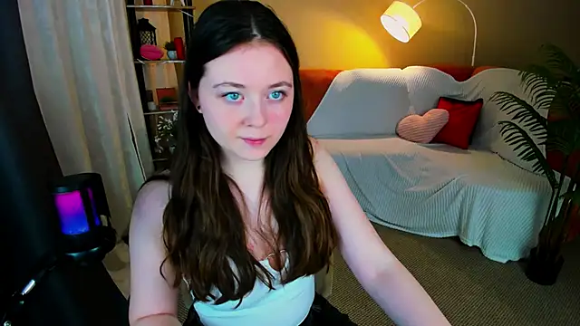 Snapshot of AlluringLookk chatting on 02-26-26, 04:29 AlluringLookk online show from 02-26-26, 04:29