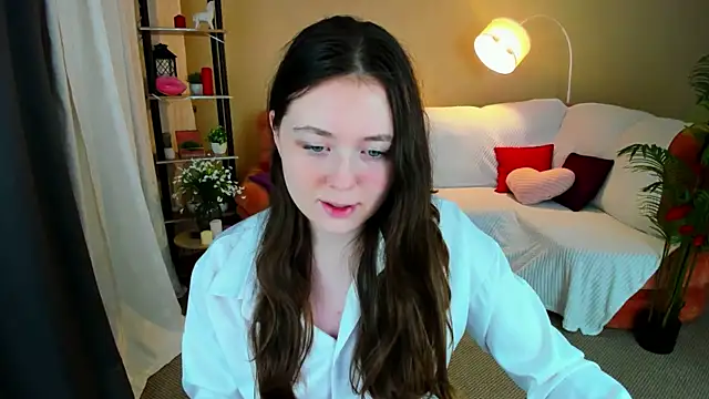 Snapshot of AlluringLookk chatting on 02-16-26, 06:39 AlluringLookk online show from 02-16-26, 06:39