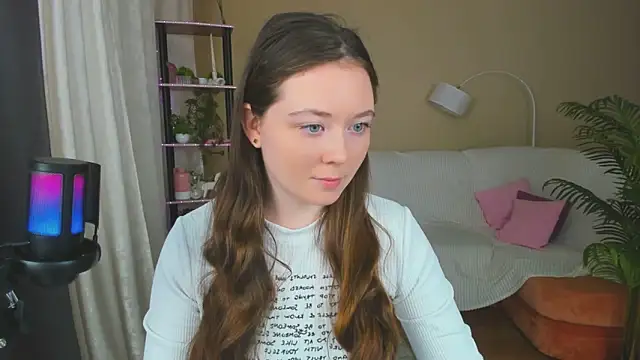 AlluringLookk online show from 09-19-25, 11:25