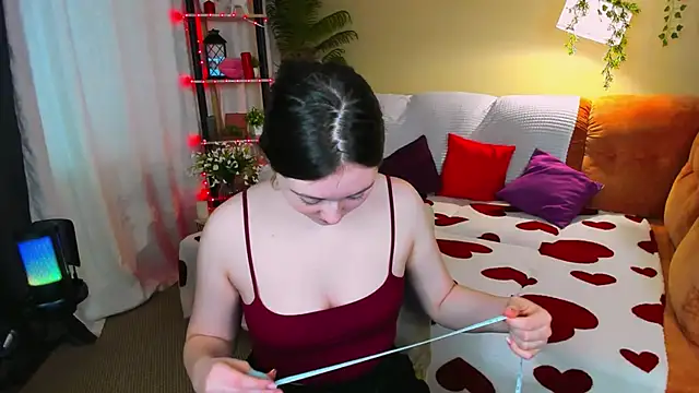 AlluringLookk online show from 04-11-26, 07:45