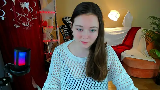 AlluringLookk online show from 11-03-25, 04:21