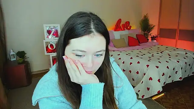 Snapshot of AlluringLookk chatting on 02-14-26, 04:13 AlluringLookk online show from 02-14-26, 04:13