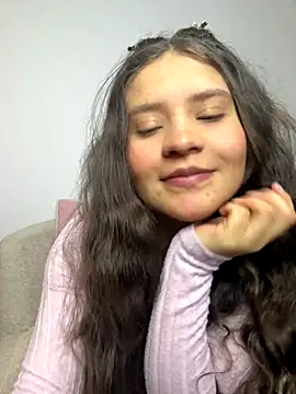 Emilyybennet  online show from 10-18-25, 11:51