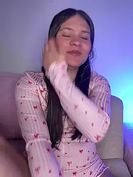 Emilyybennet  online show from 07-29-26, 02:33