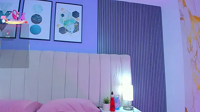 Snapshot of Ivy_petit chatting on 07-15-26, 11:28 Ivy petit online show from 07-15-26, 11:28