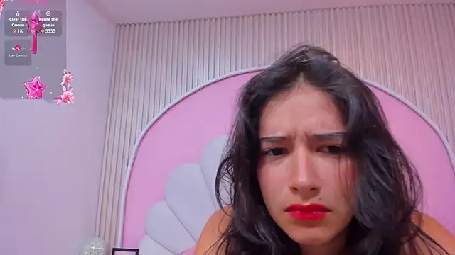 Snapshot of Ivy_petit chatting on 06-11-26, 11:18 Ivy petit online show from 06-11-26, 11:18