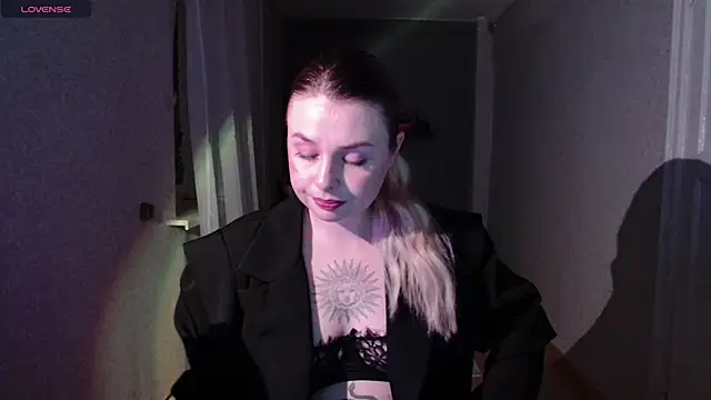 Snapshot of AngelicaHollywood chatting on 06-07-26, 08:03 AngelicaHollywood online show from 06-07-26, 08:03