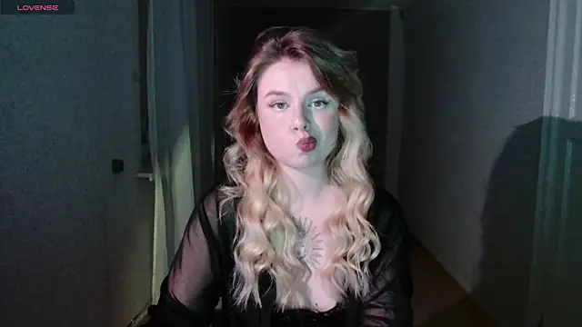 Snapshot of AngelicaHollywood chatting on 06-06-26, 07:52 AngelicaHollywood online show from 06-06-26, 07:52