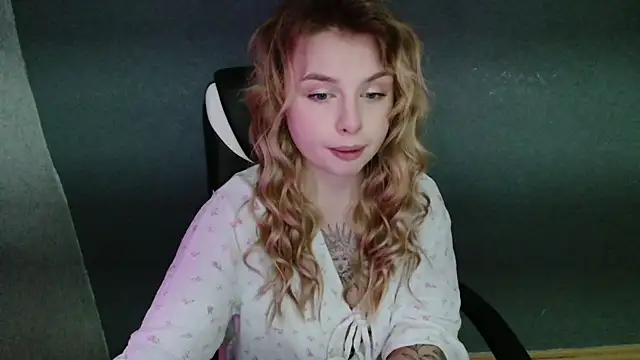 AngelicaHollywood online show from 11-25-25, 06:19