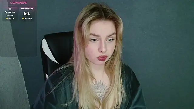 AngelicaHollywood online show from 10-25-25, 06:52