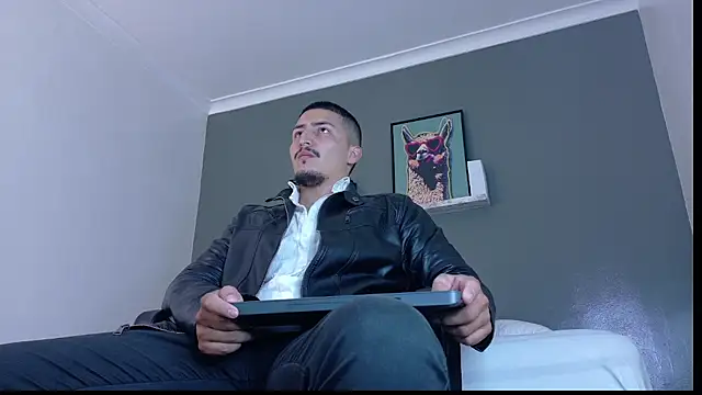 MrFox   online show from 04-04-26, 11:50