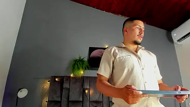 MrFox   online show from 03-03-26, 07:32