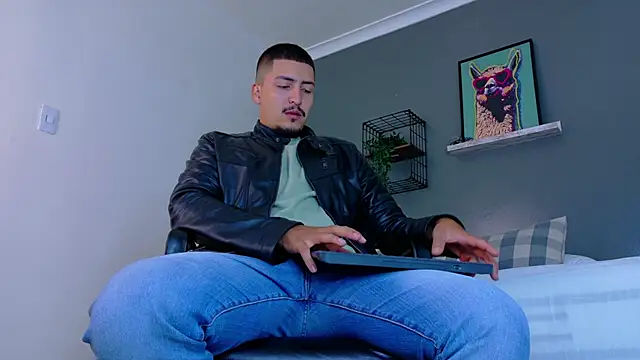 MrFox   online show from 03-06-26, 11:38