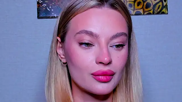 Snapshot of OliviaReece chatting on 02-19-26, 06:21 OliviaReece online show from 02-19-26, 06:21