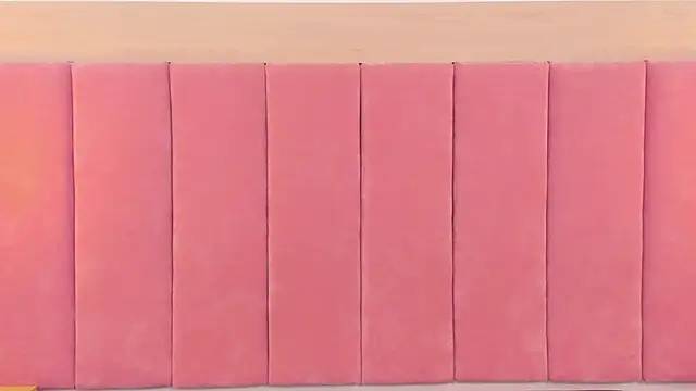 Emilia Bons online show from 10-04-25, 01:51