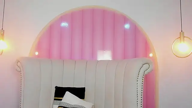 Emilia Bons online show from 01-08-26, 01:22