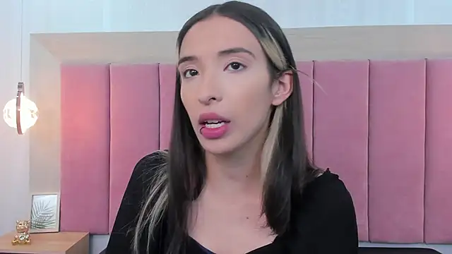 Emilia Bons online show from 10-01-25, 01:15