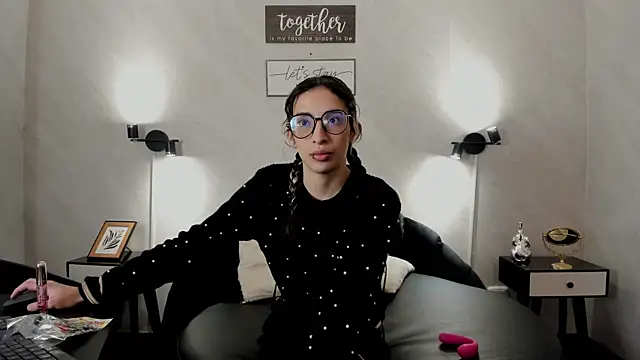 Emilia Bons online show from 01-17-26, 03:48