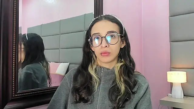 Emilia Bons online show from 02-19-26, 01:30