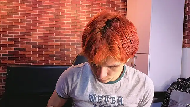 Snapshot of oliver_big19 chatting on 10-11-25, 11:33 oliver big19 online show from 10-11-25, 11:33