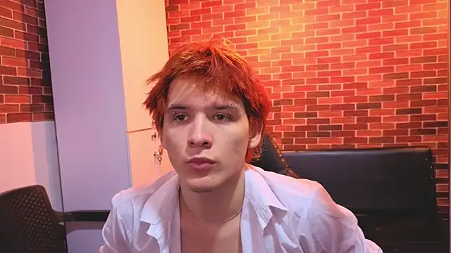 Snapshot of oliver_big19 chatting on 10-09-25, 11:22 oliver big19 online show from 10-09-25, 11:22