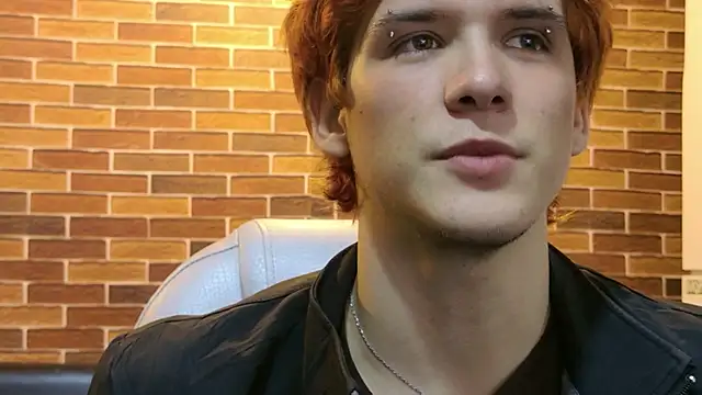 Snapshot of oliver_big19 chatting on 10-20-25, 11:44 oliver big19 online show from 10-20-25, 11:44